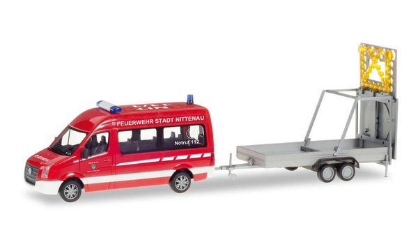 Herpa 093255 Spur H0 1/87 VW Crafter Bus HD mit Verkehrssicherungsanhänger "Feuerwehr Nittenau"